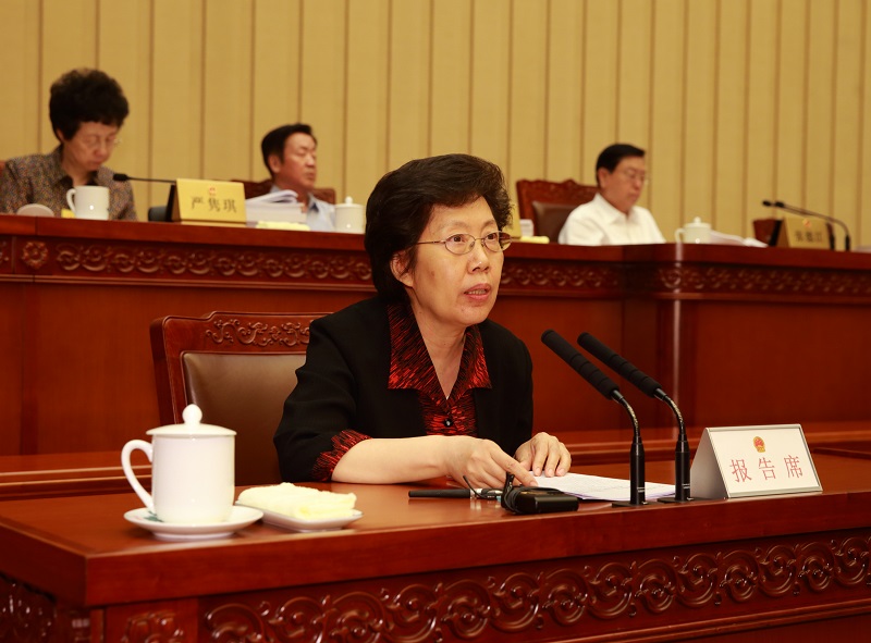 审计署审计长胡泽君报告审计情况